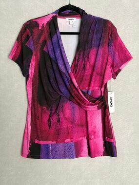 DKNY Faux Wrap Top Short Sleeve V-Neck Pink/Purple Women's Medium NEW